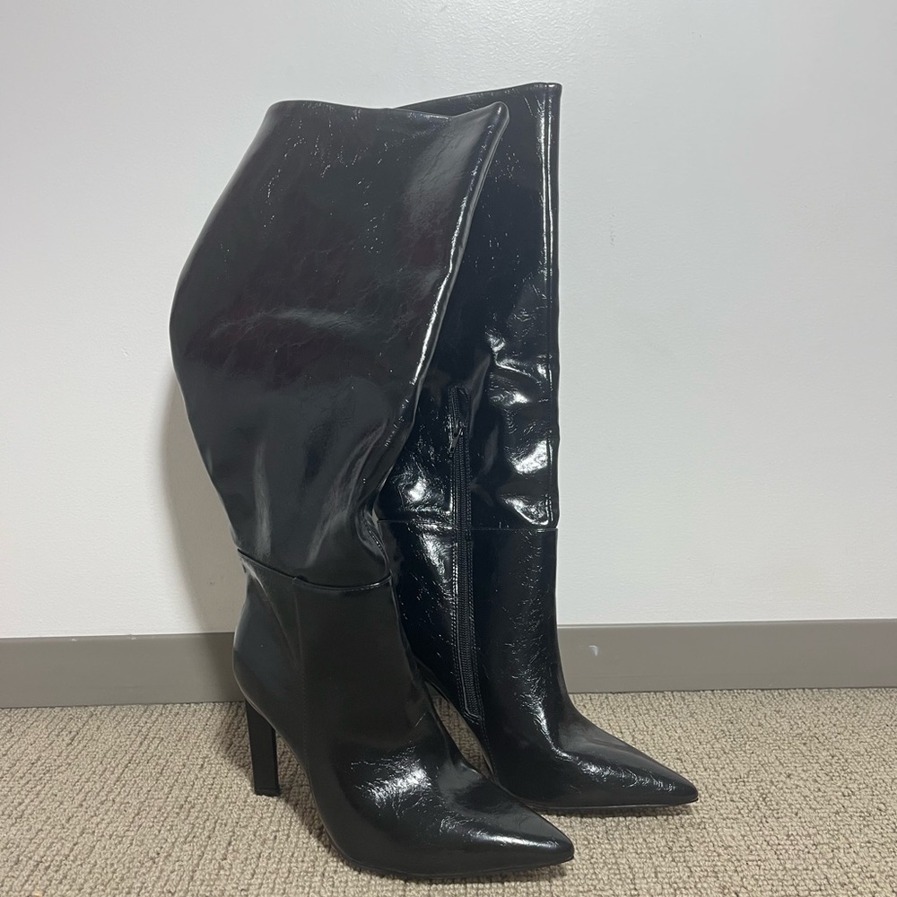 Black Women's Knee-High Boots NWT